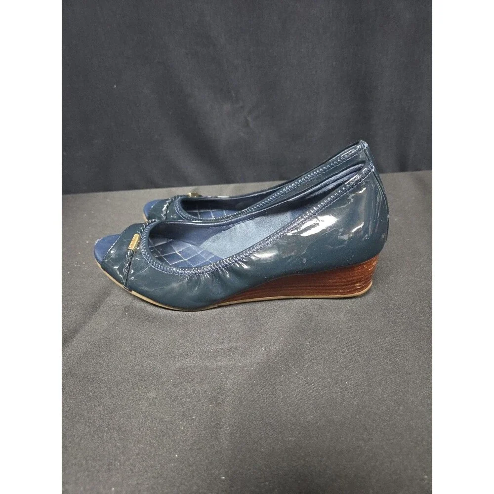 Cole Haan Tali Peep Toe Wedge Navy Patent Leather Bow Quilted Grand OS Size 7.5